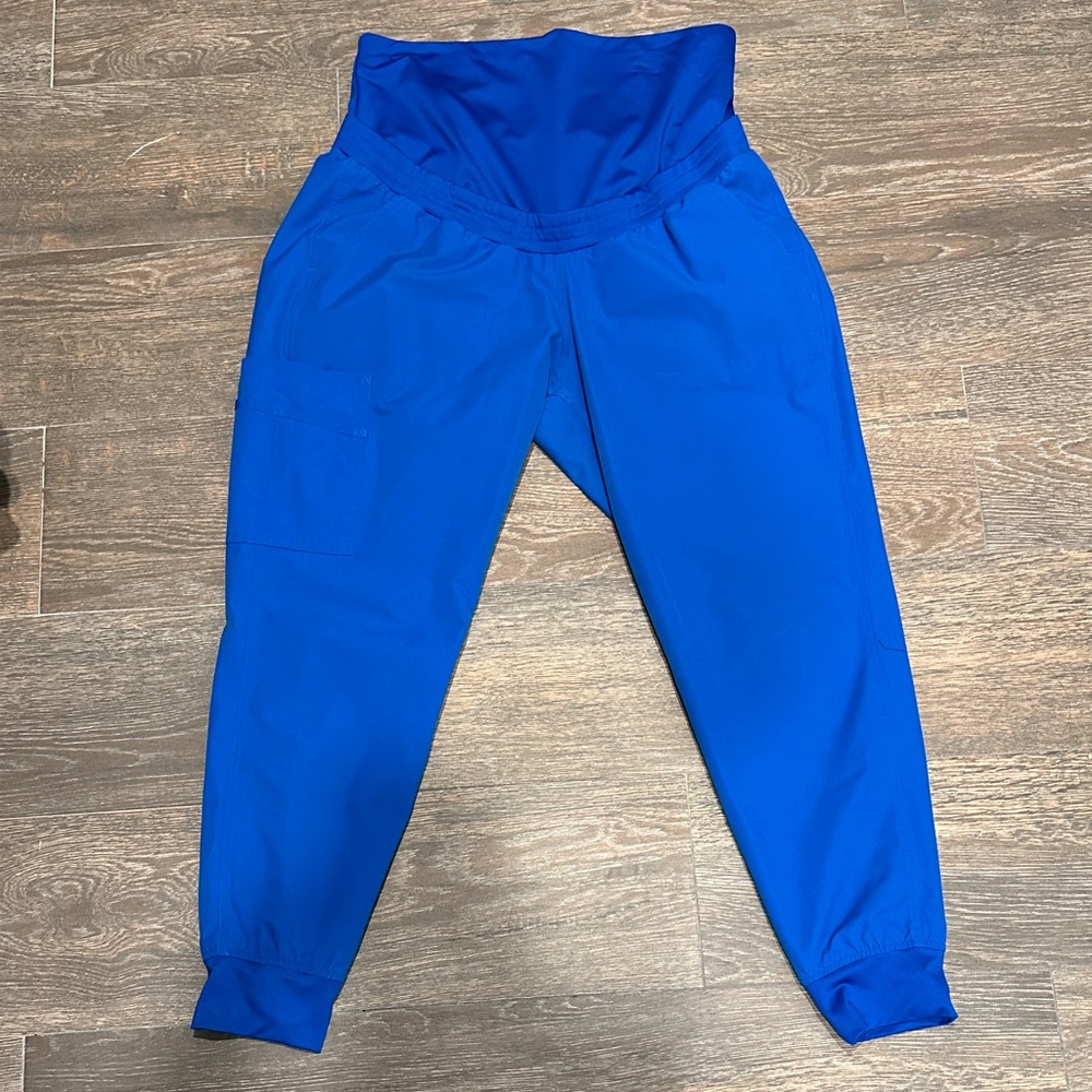 Women’s carhartt maternity scrubs